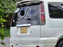 Toyota Noah 1998 Van