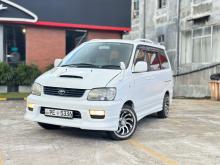 Toyota Noah 2004 Van