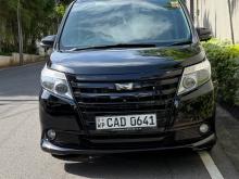 Toyota Noah 2014 Van