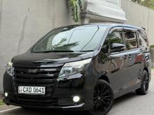 Toyota Noah 2014 Van