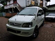 Toyota Noah 2000 Van