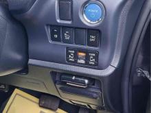 https://riyasewana.com/uploads/toyota-noah-hybrid-1617011524675.jpg