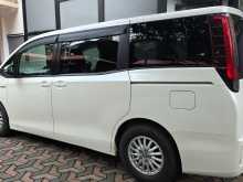 https://riyasewana.com/uploads/toyota-noah-hybrid-6130530345.jpg
