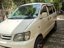 Toyota Noah KR42 2004 Van