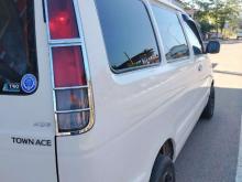 https://riyasewana.com/uploads/toyota-noah-kr42-132028156025.jpg