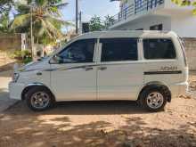https://riyasewana.com/uploads/toyota-noah-kr42-2001-810015512064.jpg