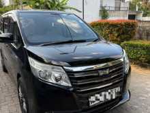 Toyota Noah Voxy 2014 Van