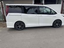 https://riyasewana.com/uploads/toyota-noah-voxy-2019003724084.jpg