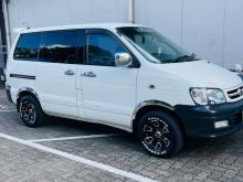 Toyota Noah KR42 2004 Van