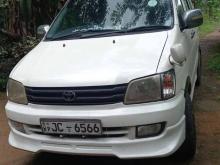 Toyota Noah 2004 Van