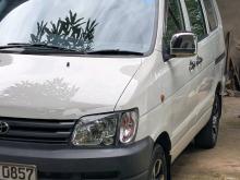 Toyota Noah 2000 Van