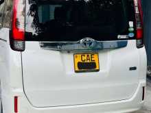 Toyota Noah 2014 Van