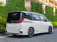 https://riyasewana.com/uploads/toyota-noha-voxy-1014484022632.jpg