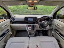 https://riyasewana.com/uploads/toyota-passo-low-592211724.jpg