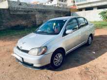 Toyota Platz 2000 Car