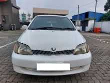 Toyota PLATZ 2001 Car