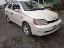 Toyota Platz 2000 Car