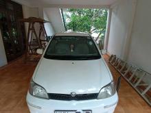 Toyota Platz 2000 Car