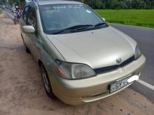 Toyota PLATZ 2000 Car