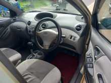 https://riyasewana.com/uploads/toyota-platz-2000-187395212343.jpg