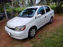 Toyota PLATZ 2000 Car