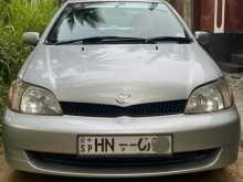 Toyota Platz 2000 Car