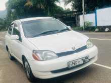 Toyota Platz 2000 Car