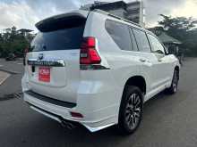https://riyasewana.com/uploads/toyota-prado-11415424063.jpg