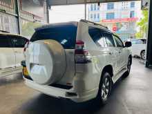 https://riyasewana.com/uploads/toyota-prado-150-2015-111325112983.jpg