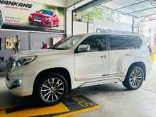 https://riyasewana.com/uploads/toyota-prado-150-2015-119565712872.jpg