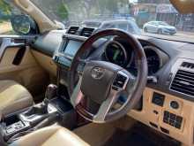 https://riyasewana.com/uploads/toyota-prado-2015-821103112663.jpg