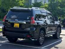 https://riyasewana.com/uploads/toyota-prado-2017-2516230612274.jpg