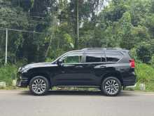 https://riyasewana.com/uploads/toyota-prado-2023-266215912422.jpg