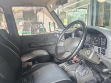 https://riyasewana.com/uploads/toyota-prado-kzj77-817002517583.jpg