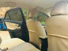 https://riyasewana.com/uploads/toyota-premio-2017-2016-320130812153.jpg
