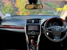 https://riyasewana.com/uploads/toyota-premio-2019-2321020612623.jpg