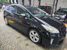 https://riyasewana.com/uploads/toyota-priur-s-2013-1412315012513.jpg