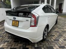 https://riyasewana.com/uploads/toyota-prius-1010550124201.jpg