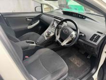 https://riyasewana.com/uploads/toyota-prius-1010550124682.jpg
