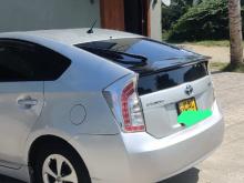 https://riyasewana.com/uploads/toyota-prius-1020280117325.jpg