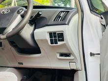 https://riyasewana.com/uploads/toyota-prius-1021201317574.jpg
