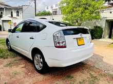 https://riyasewana.com/uploads/toyota-prius-109415622732.jpg