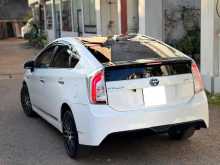 https://riyasewana.com/uploads/toyota-prius-1117561922802.jpg