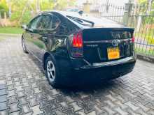 https://riyasewana.com/uploads/toyota-prius-11201615153.jpg