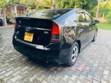 https://riyasewana.com/uploads/toyota-prius-11201615784.jpg