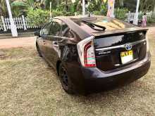 https://riyasewana.com/uploads/toyota-prius-1215582222962.jpg