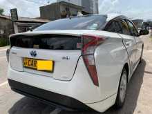 https://riyasewana.com/uploads/toyota-prius-13161827323.jpg