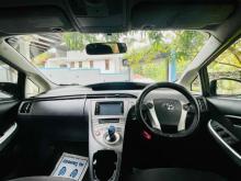 https://riyasewana.com/uploads/toyota-prius-138434824571.jpg