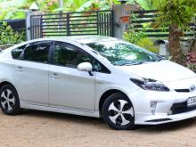 https://riyasewana.com/uploads/toyota-prius-1415384017045.jpg
