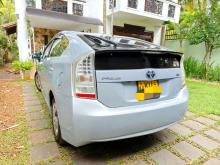 https://riyasewana.com/uploads/toyota-prius-141910046765.jpg